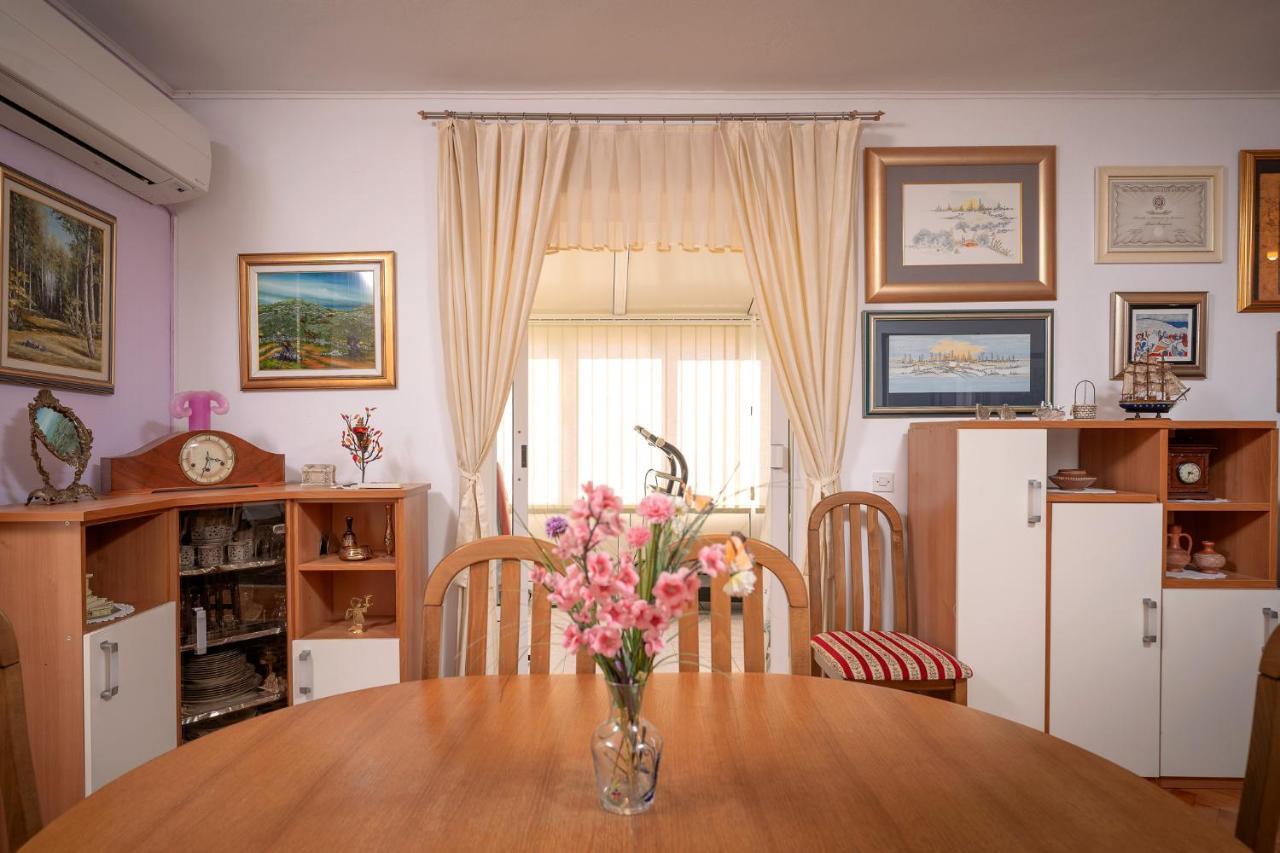 Spacious Apartament *